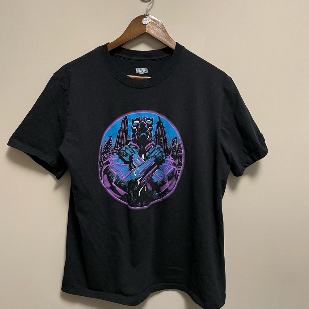 Disney Marvel Black Panther Black & Purple T-Shirt Men’s Large